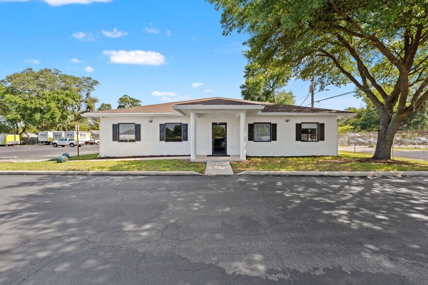 2820 Spring Glen Rd, Jacksonville, FL à vendre - Photo du bâtiment - Image 1 de 48