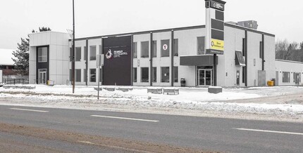 9401 Franklin Av, Fort McMurray, AB for lease Building Photo- Image 2 of 10