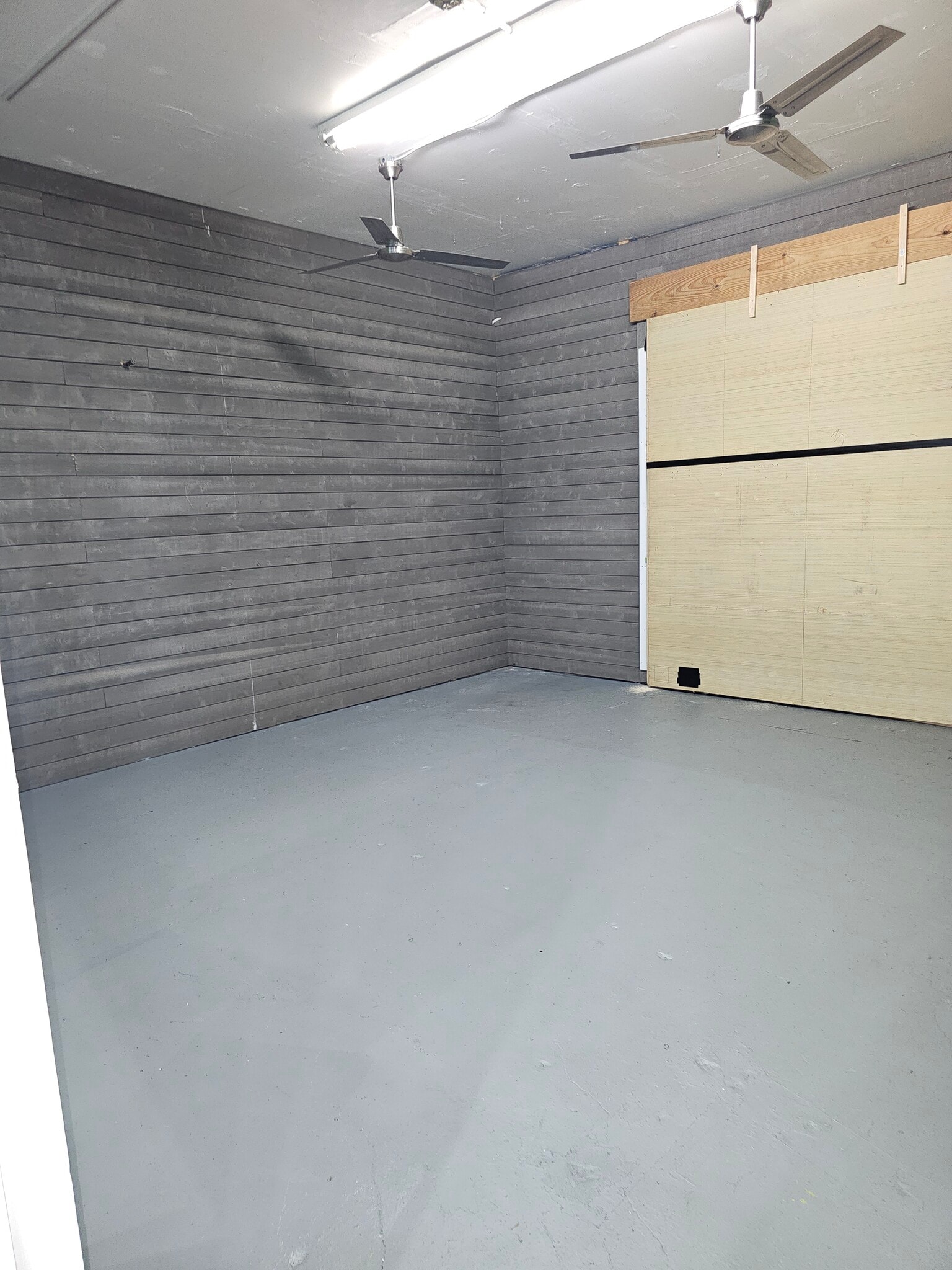 2212-2216 N Dixie Hwy, Wilton Manors, FL for lease Interior Photo- Image 1 of 11