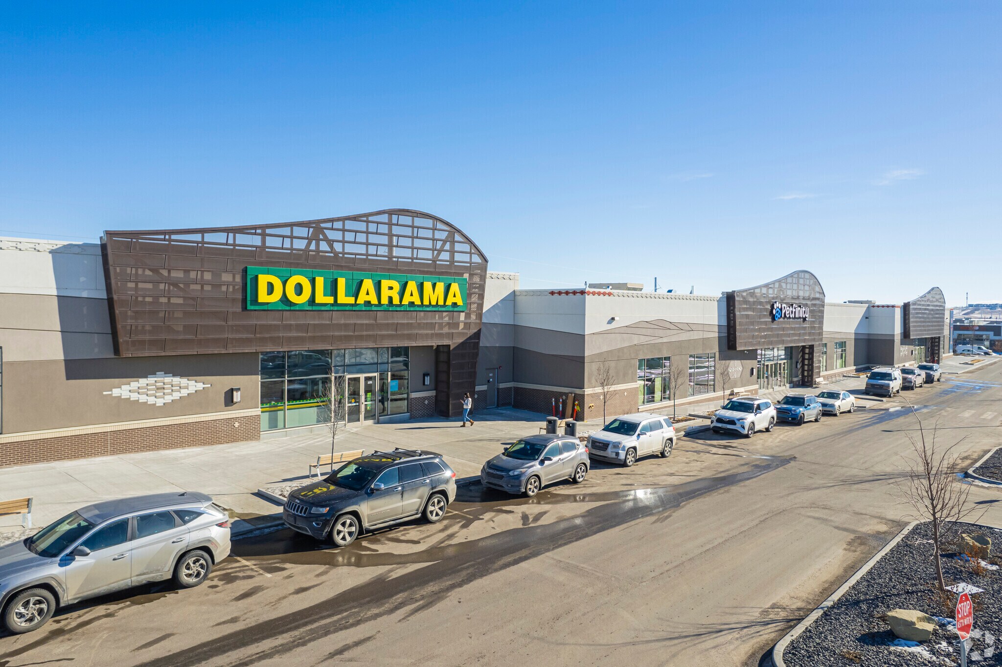 11501 Buffalo Run Blvd, Calgary, AB à louer Photo du bâtiment- Image 1 de 7