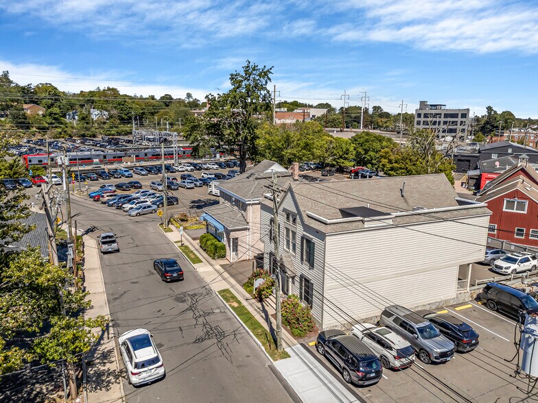 42 Miller St, Fairfield, CT à louer - Photo du bâtiment - Image 3 de 11