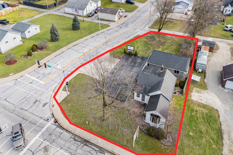 207 W North St, Columbia City, IN à vendre - Photo du bâtiment - Image 2 de 34