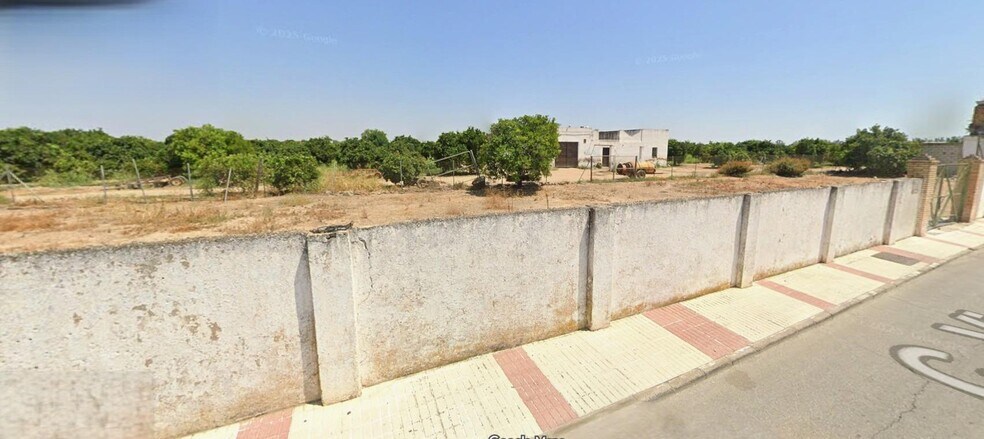 Calle Virgen de la Estrella, 2, La Algaba, Sevilla for sale - Building Photo - Image 1 of 13