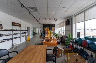 8270-8310 Ch Devonshire, Mt Royal, QC for lease Building Photo- Image 2 of 5