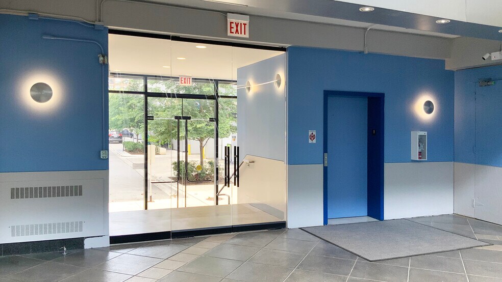 361 W Chestnut St, Chicago, IL à louer - Photo intérieure - Image 3 de 19
