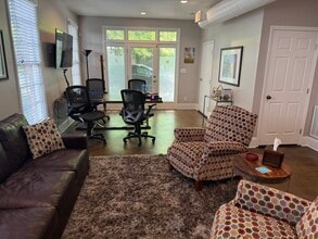 215-217 E Lewis St, Greensboro, NC for lease Interior Photo- Image 1 of 6