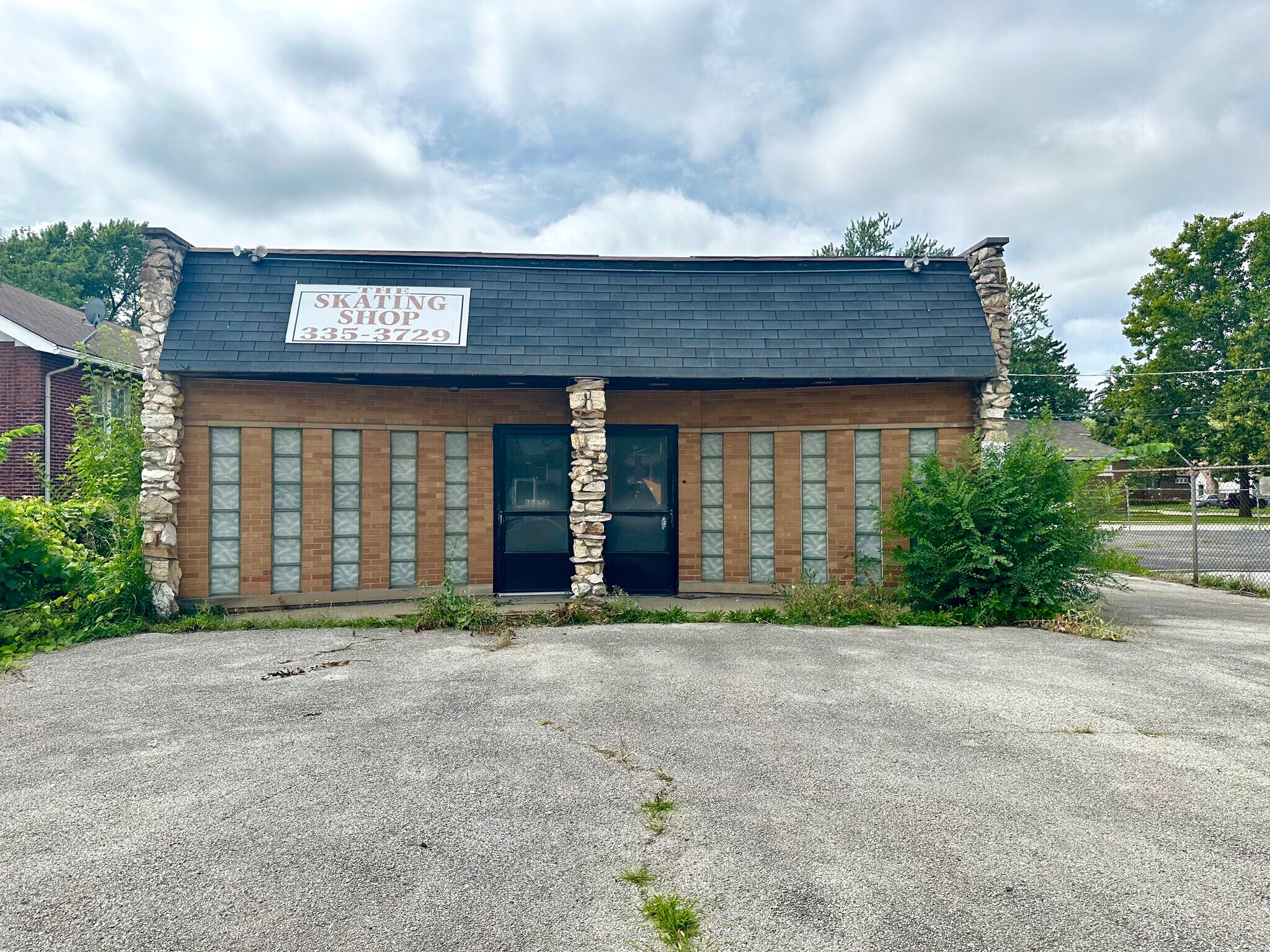 16858 Park Ave, Hazel Crest, IL for sale Primary Photo- Image 1 of 2