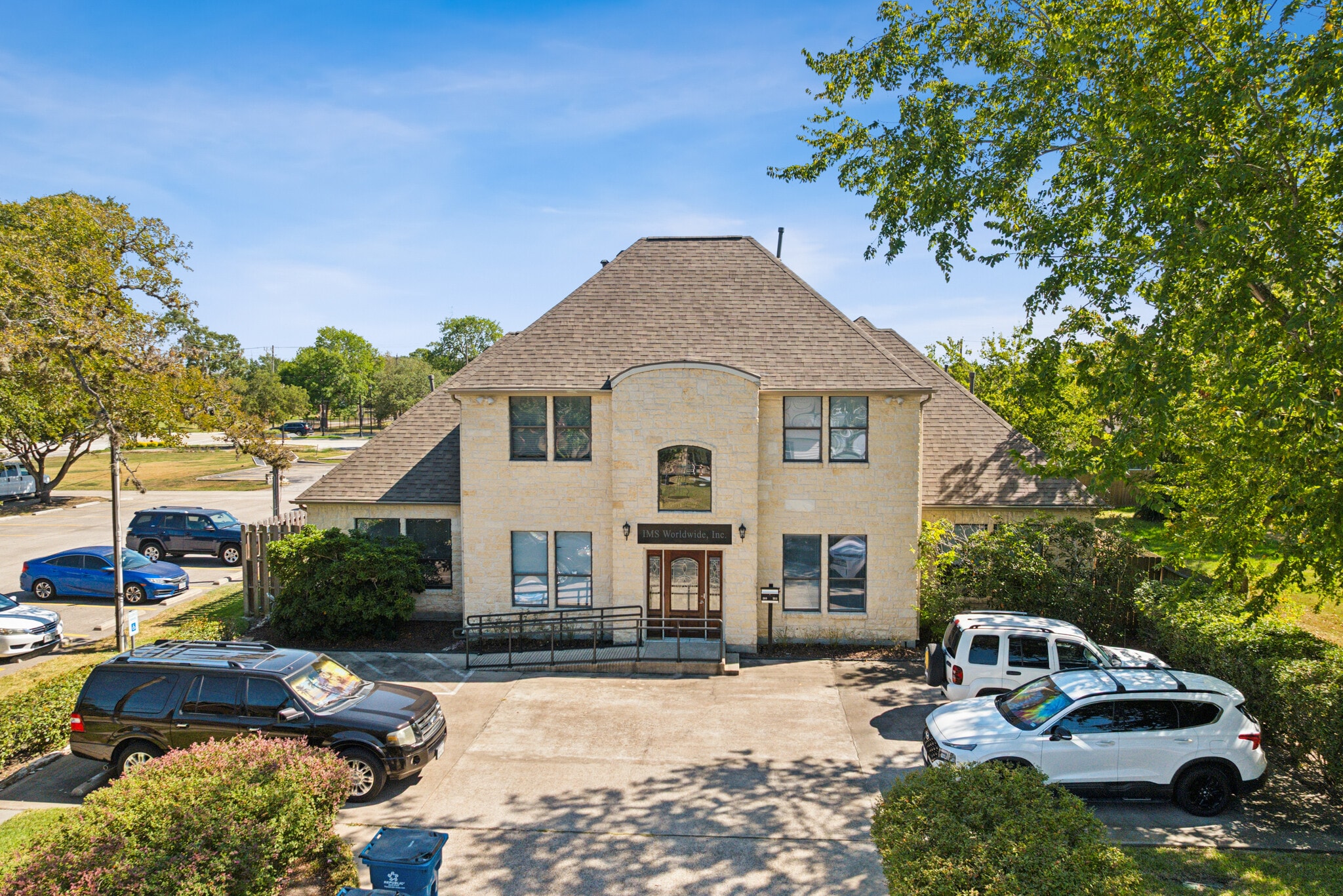 309 Henrietta Ave, Webster, TX for sale Primary Photo- Image 1 of 6