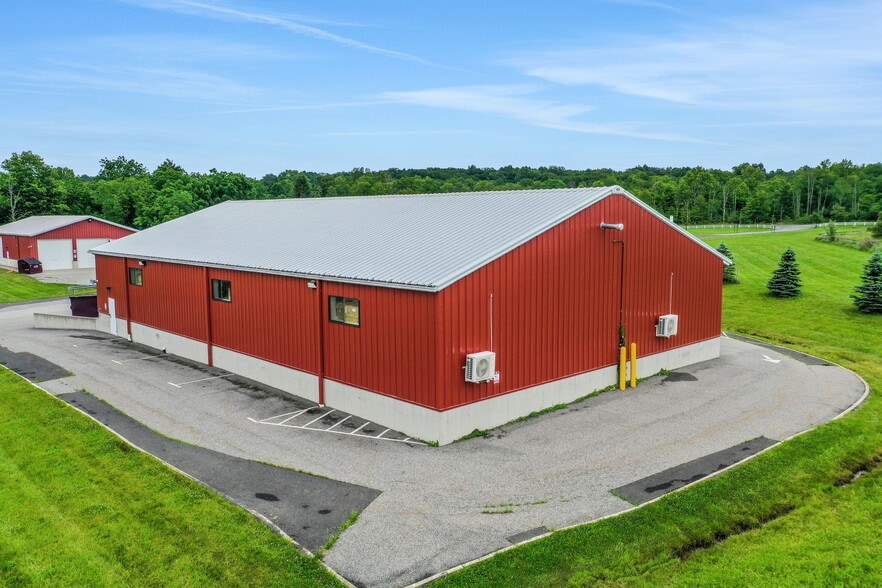 269 Stone Schoolhouse Rd, Bloomingburg, NY for sale - Building Photo - Image 3 of 91