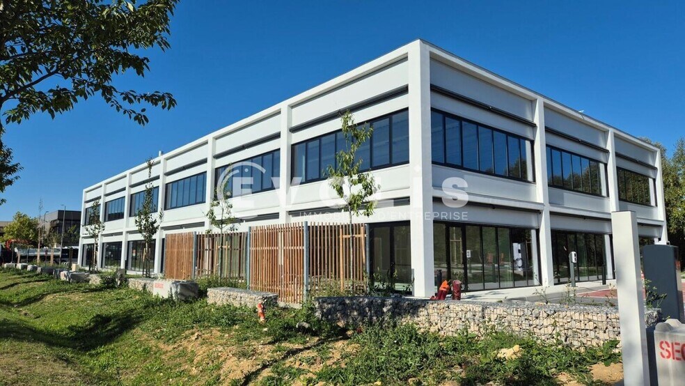 Retail in Collegien for lease - Building Photo - Image 1 of 2