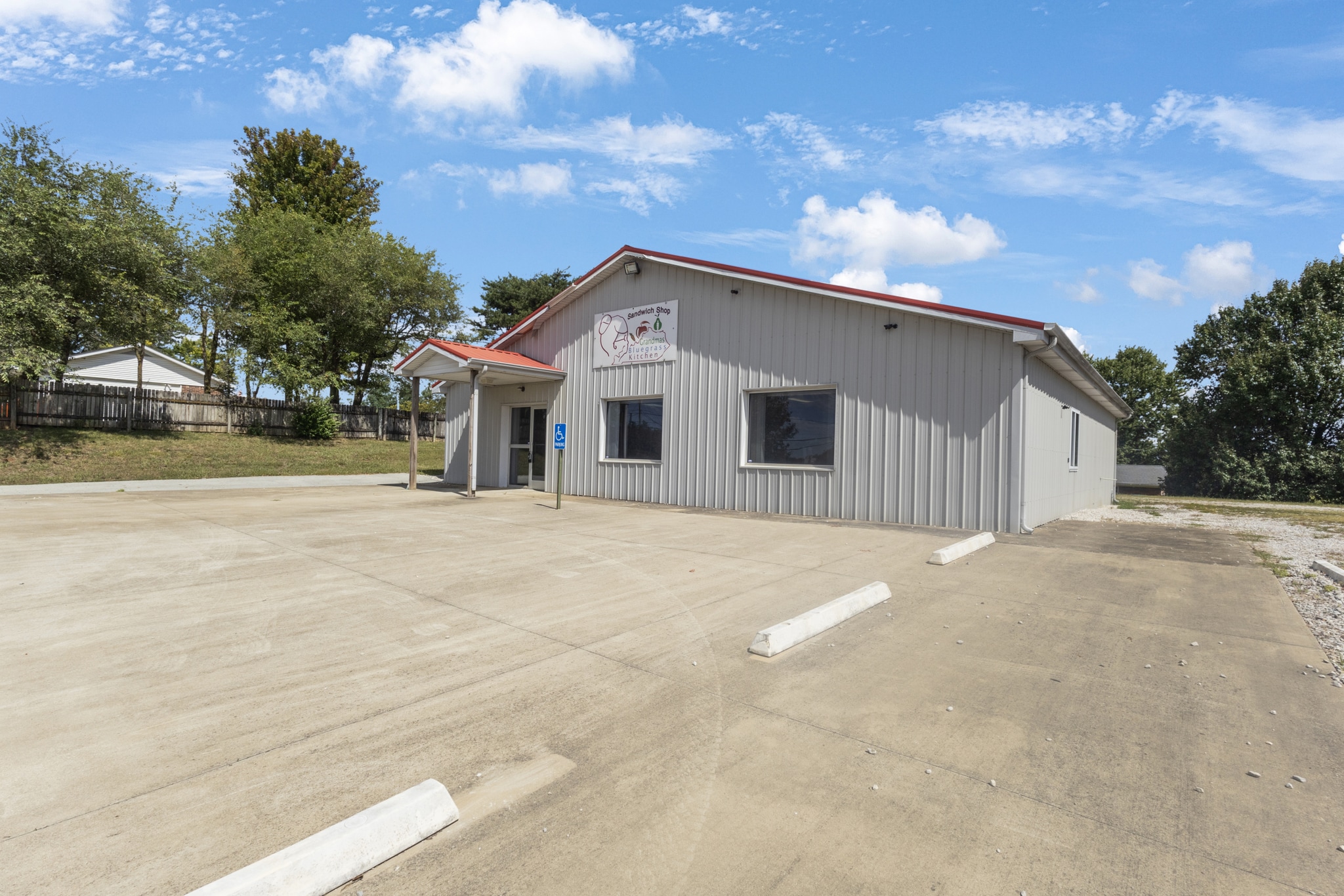 6804 S Dixie Hwy, Glendale, KY for lease Building Photo- Image 1 of 18