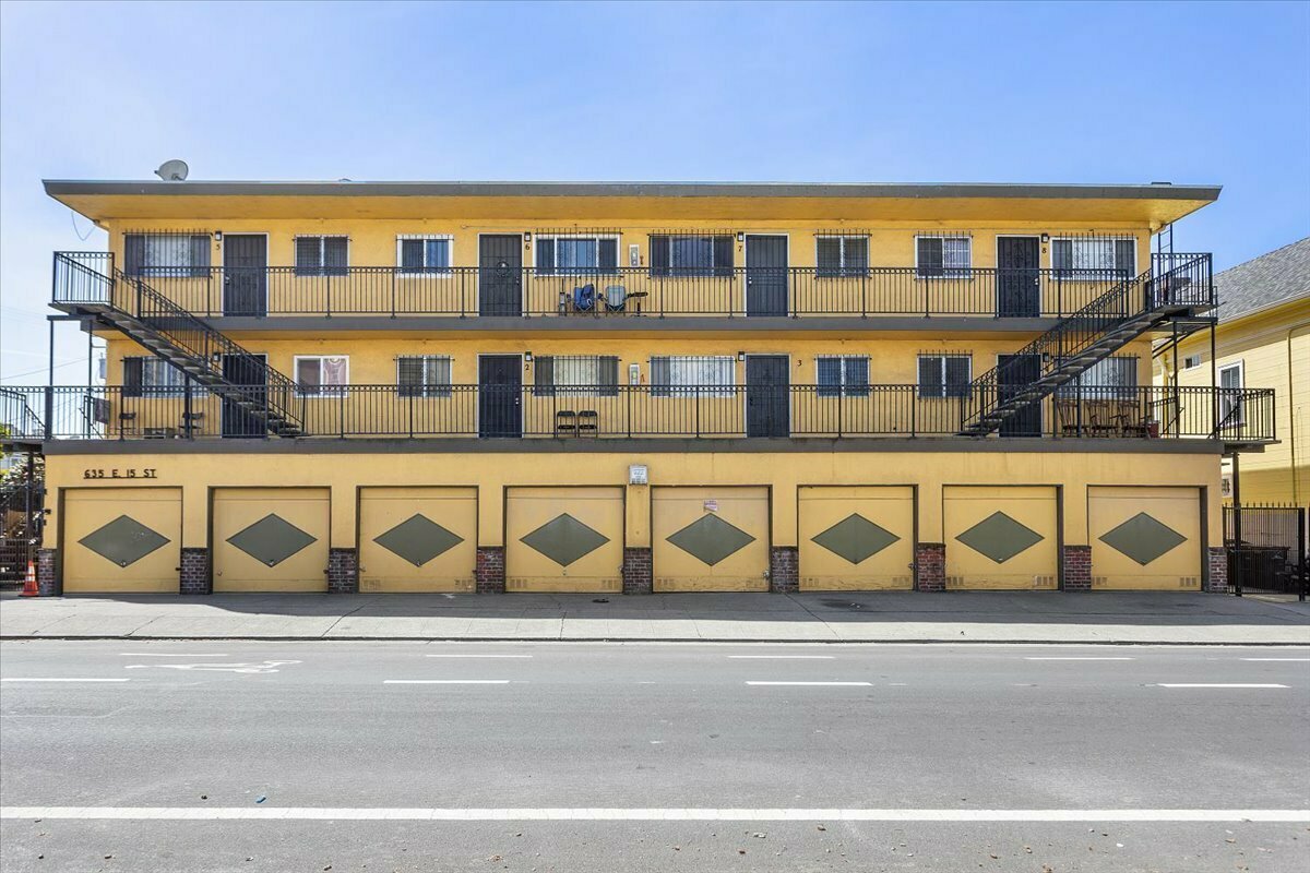 635 E 15th St, Oakland, CA à vendre Photo du bâtiment- Image 1 de 13
