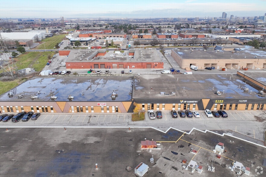 150 Ferrier St, Markham, ON for lease - Building Photo - Image 3 of 4