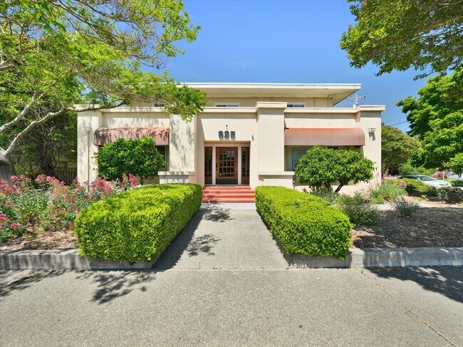 More details for 825 College Ave, Santa Rosa, CA - Office for Sale