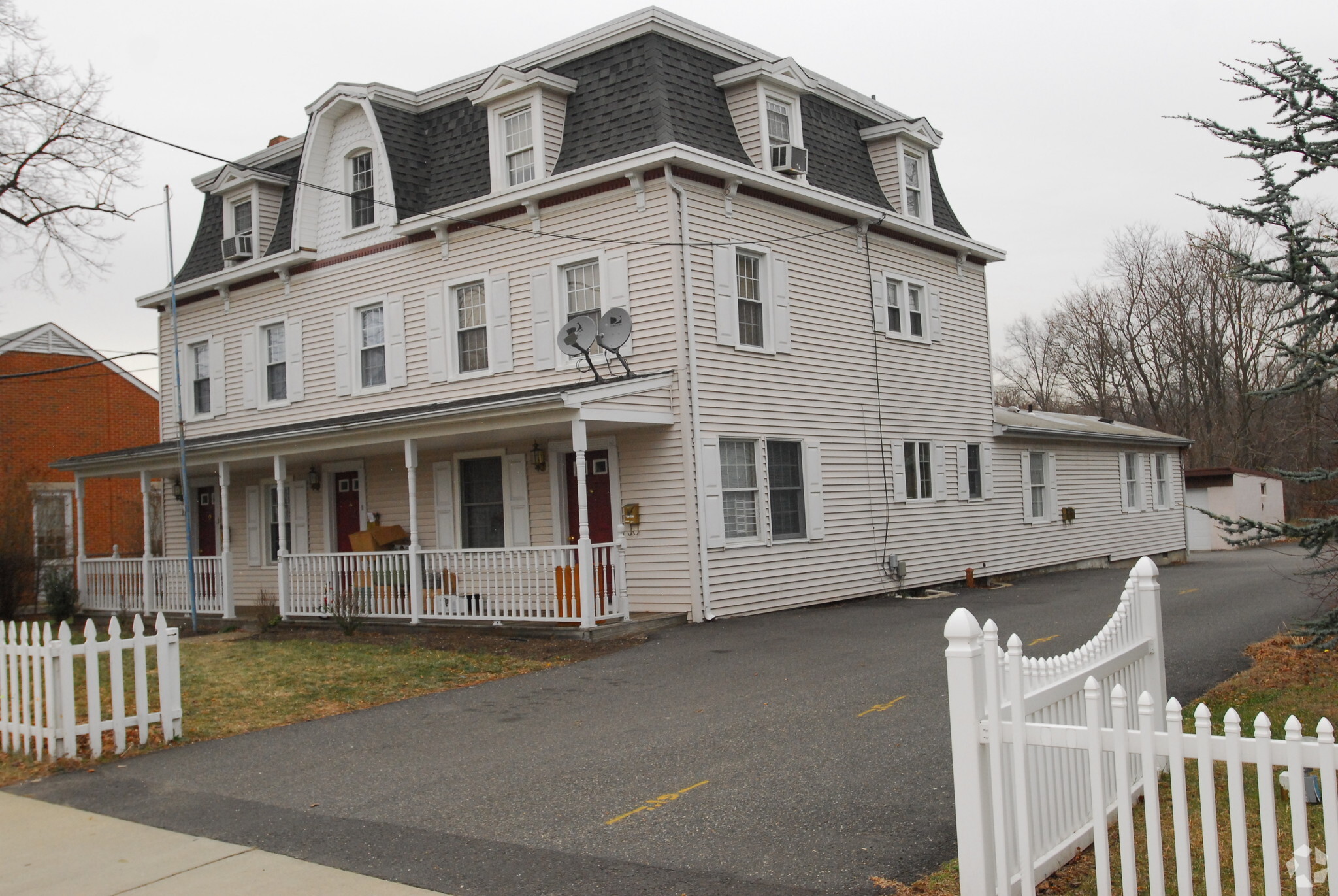 19-21 E Railroad Ave, Jamesburg, NJ à vendre Photo principale- Image 1 de 1