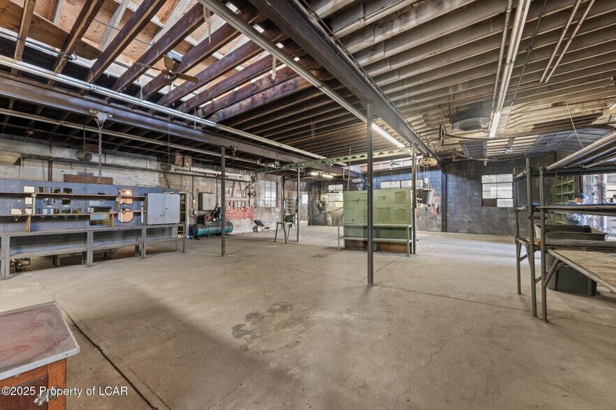 36 Atherton Ave, Wyoming, PA à vendre - Photo du bâtiment - Image 3 de 34