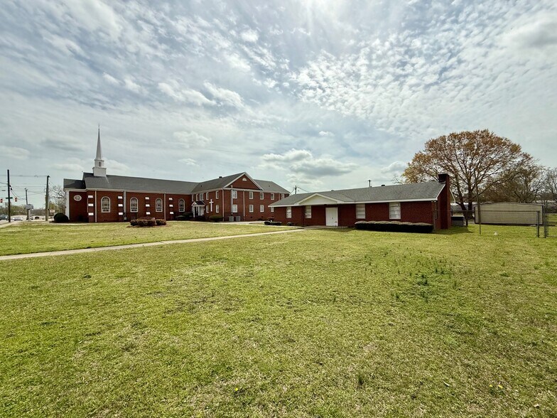 914 Person St, Fayetteville, NC à vendre - Photo du bâtiment - Image 2 de 14