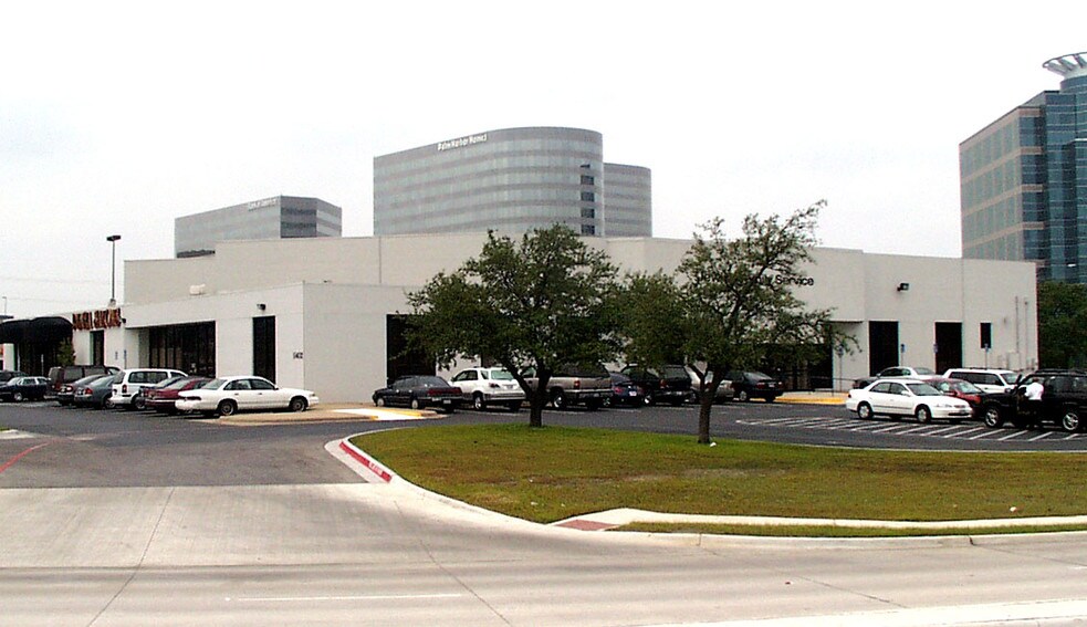 5402 Arapaho Rd, Dallas, TX à louer - Photo du bâtiment - Image 2 de 3