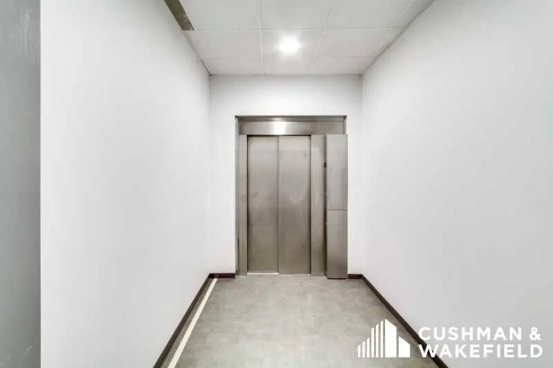 Bureau dans Marseille à louer - Hall d’entrée - Image 3 de 8