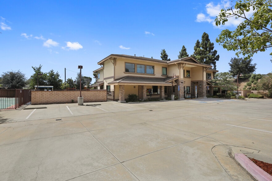 818 W Gladstone St, San Dimas, CA for sale - Building Photo - Image 2 of 20