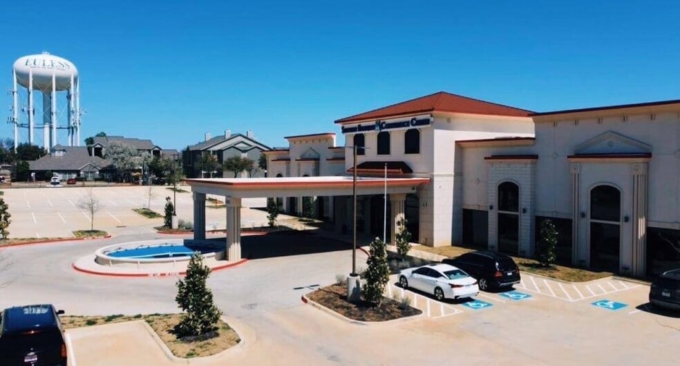 1300 N Main St, Euless, TX for sale - Primary Photo - Image 1 of 5