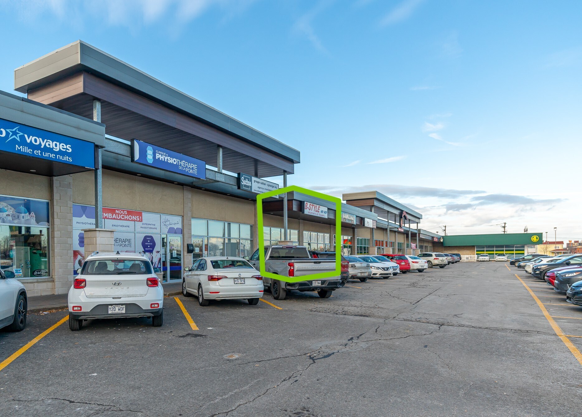 12915-13055 Rue Sherbrooke E, Montréal, QC à louer Photo du bâtiment- Image 1 de 1