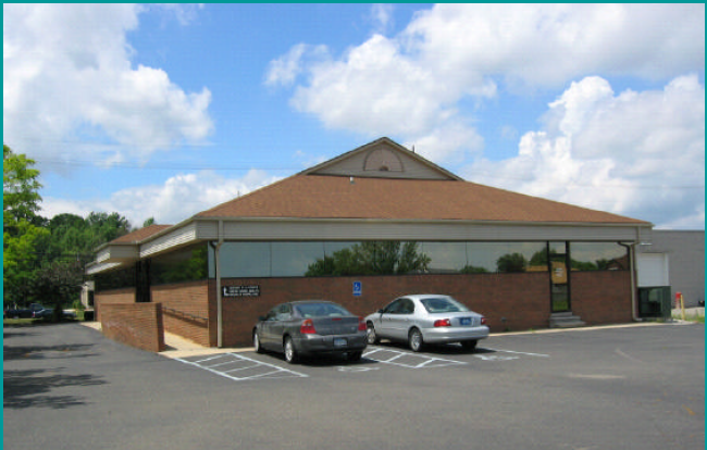 22001-22003 Allen Rd, Woodhaven, MI for lease - Primary Photo - Image 1 of 3