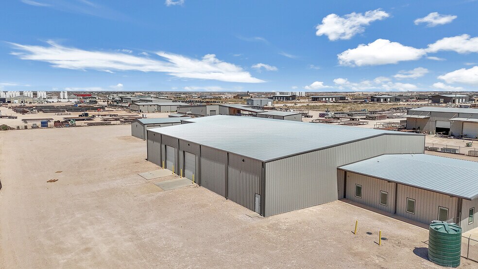 10712 W County Road 77, Midland, TX à louer - Photo du bâtiment - Image 3 de 48