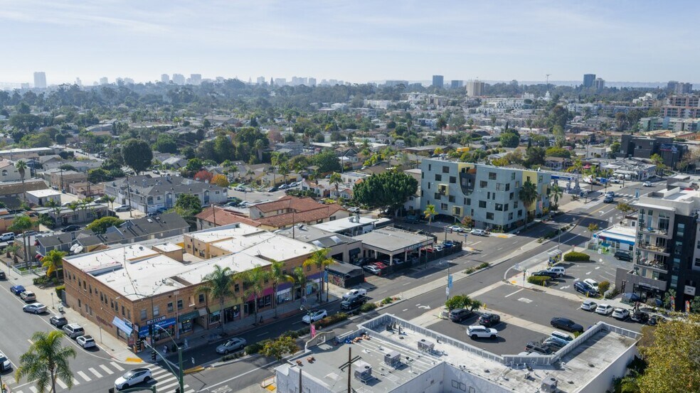 2505 University Ave, San Diego, CA à vendre - Photo du bâtiment - Image 2 de 2