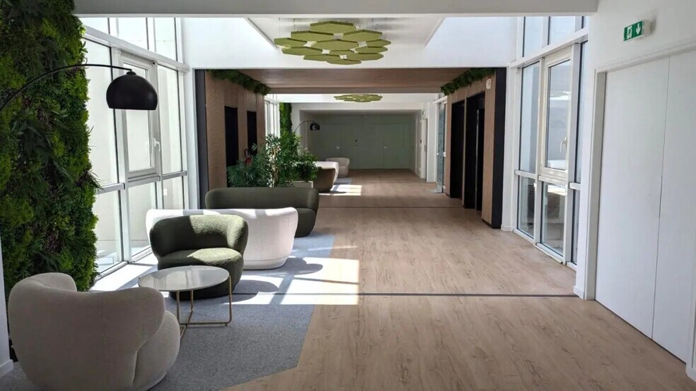 Bureau dans Labège à louer - Photo du bâtiment - Image 2 de 20