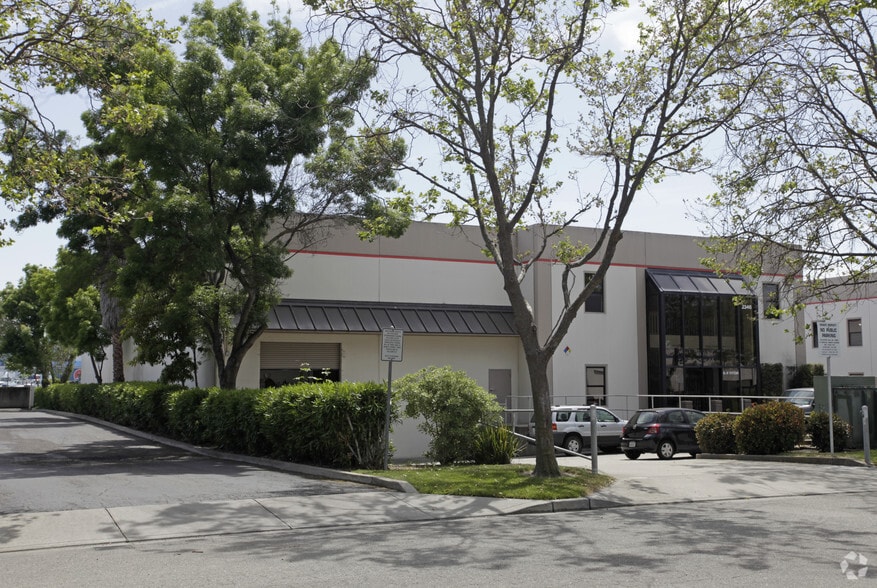 2346 Tripaldi Way, Hayward, CA for lease - Building Photo - Image 2 of 2