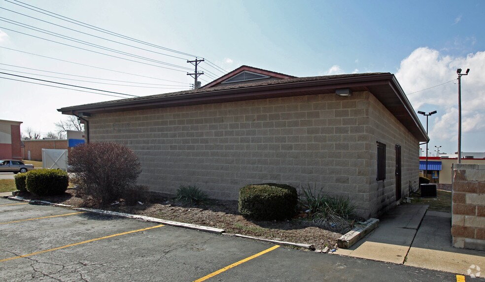 513 Lincoln Hwy, Fairview Heights, IL à vendre - Photo du bâtiment - Image 2 de 3