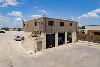 3000 E Houston St, San Antonio, TX à louer Photo intérieure- Image 2 de 8