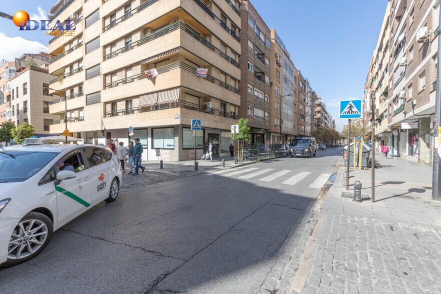 Calle Mulhacén, 8-8, Granada, Granada for sale - Building Photo - Image 1 of 30