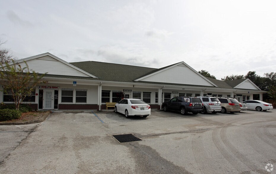 2625 Keystone Rd, Tarpon Springs, FL à louer - Photo du bâtiment - Image 3 de 6