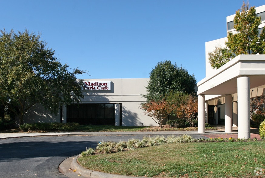 5790 University Pky, Winston-Salem, NC for sale - Building Photo - Image 2 of 17