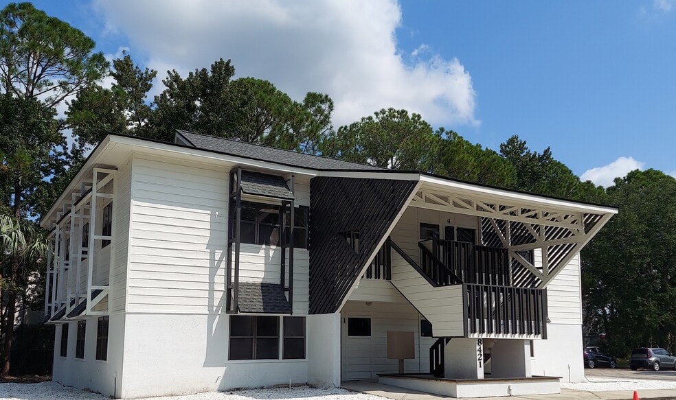 8421 Baymeadows Way, Jacksonville, FL for lease - Primary Photo - Image 1 of 16