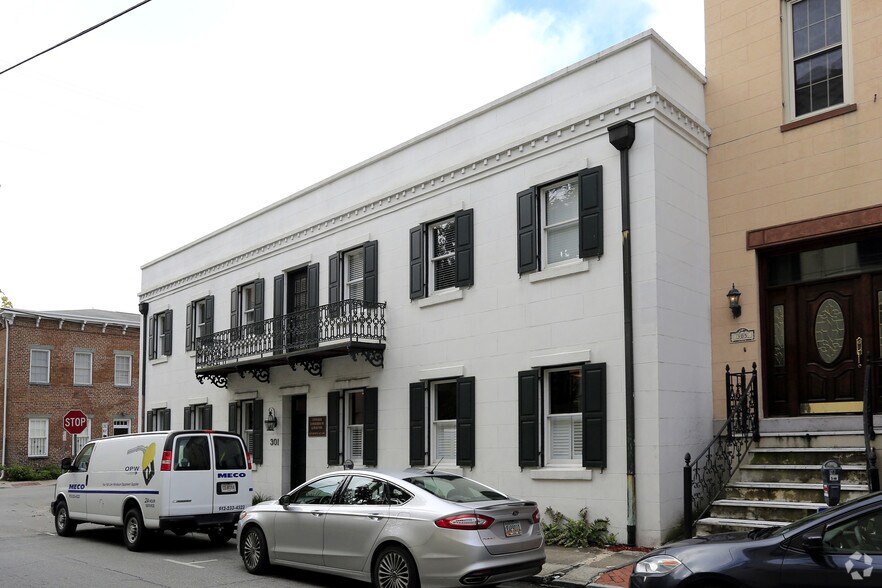 301 W York St, Savannah, GA à vendre - Photo du bâtiment - Image 2 de 27