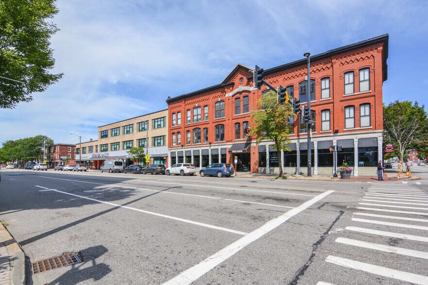 1211-1217 Elm St, Manchester, NH à vendre - Photo du bâtiment - Image 2 de 12