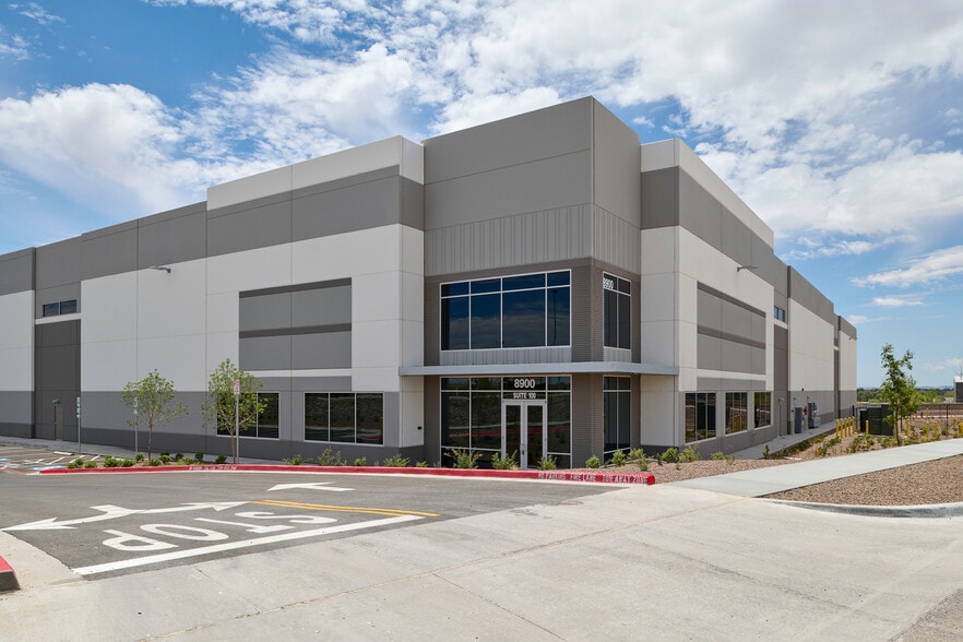 8900 Escobar Dr, El Paso, TX à vendre - Photo du bâtiment - Image 1 de 53