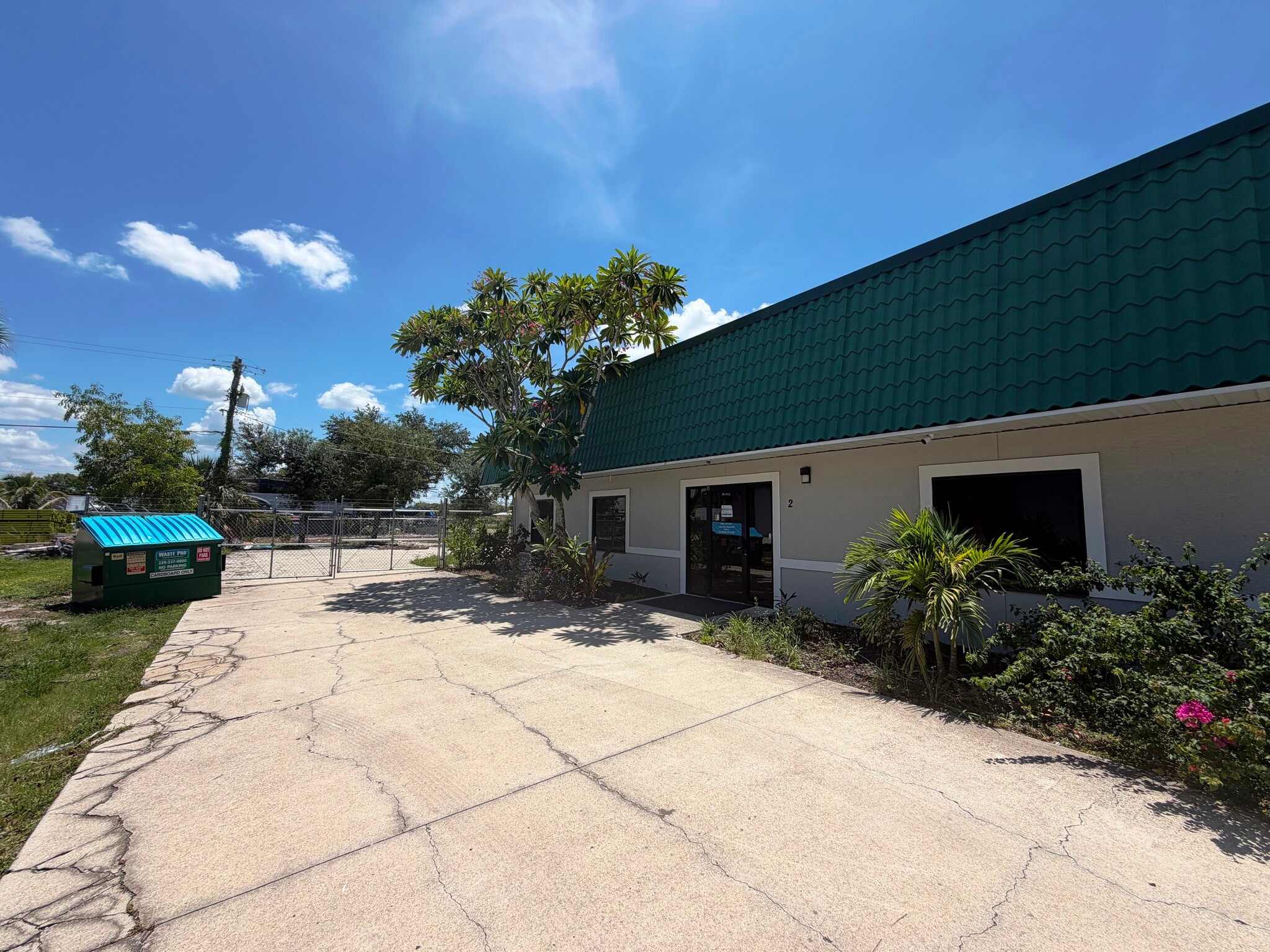 17221 Alico Center Rd, Fort Myers, FL à vendre Photo du bâtiment- Image 1 de 12