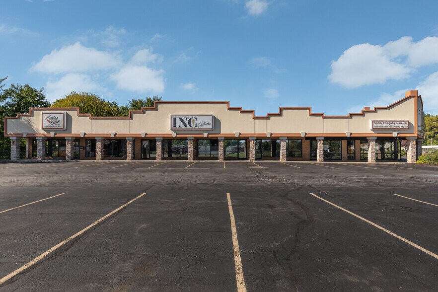 26000 Chardon Rd, Richmond Heights, OH à vendre - Photo du bâtiment - Image 2 de 25