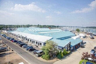 School Ln, Southampton à louer Photo du bâtiment- Image 2 de 4