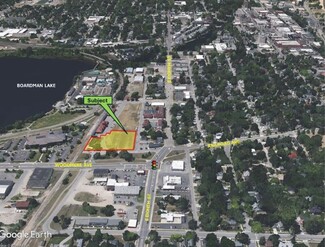 Plus de détails pour 520 Railroad Ave, Traverse City, MI - Terrain à vendre