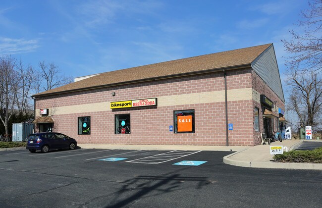 More details for 325 W Main St, Collegeville, PA - Retail for Sale