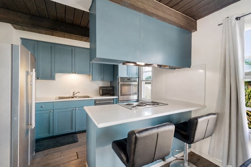 125 E Buckthorn St, Inglewood, CA for sale - Building Photo - Image 3 of 21