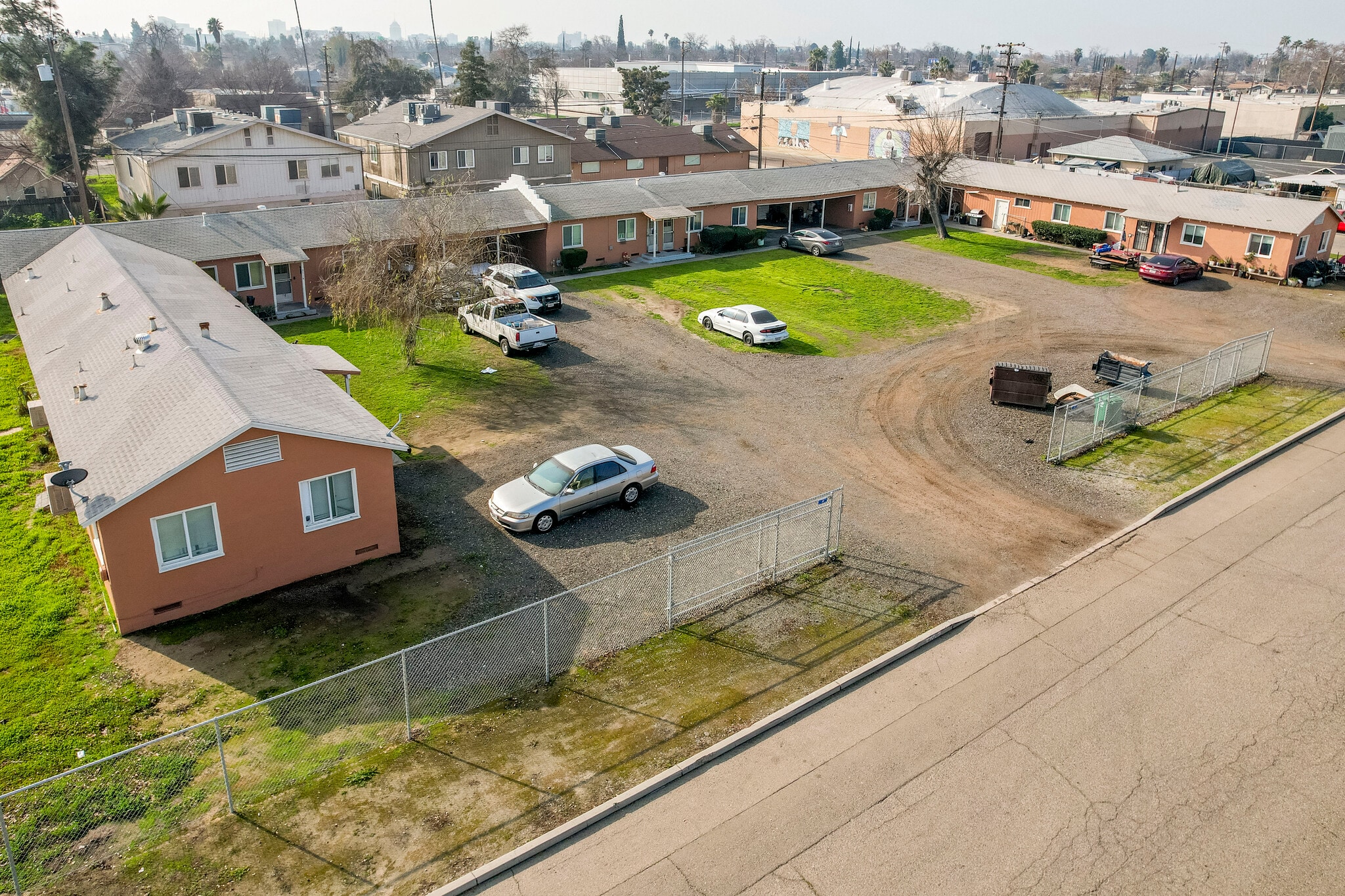 2702-2720 E Hedges Ave, Fresno, CA for sale Primary Photo- Image 1 of 10