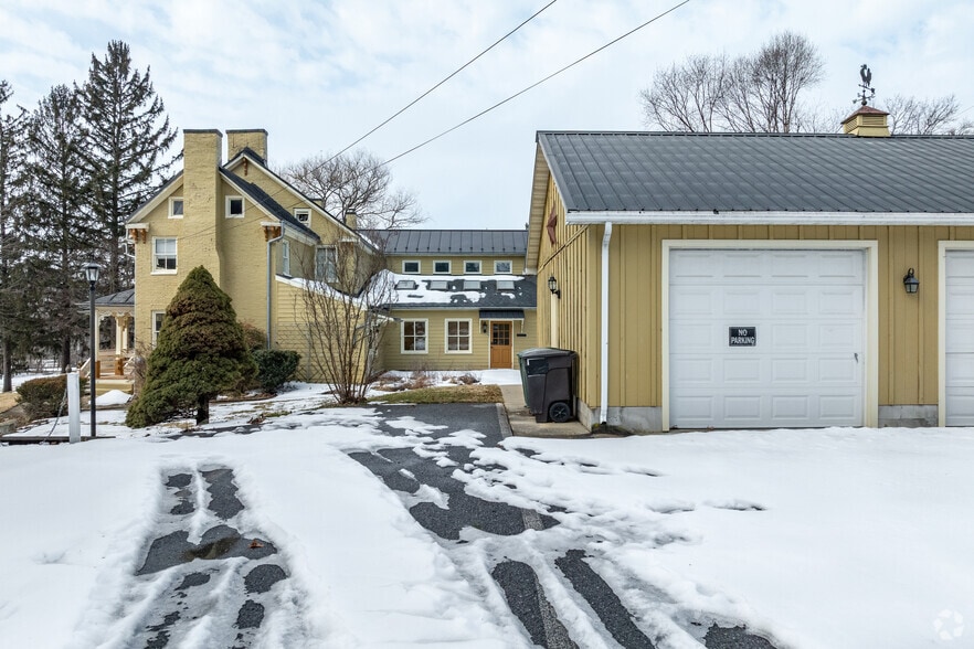 120 Water St, New Windsor, MD à vendre - Photo du bâtiment - Image 3 de 4