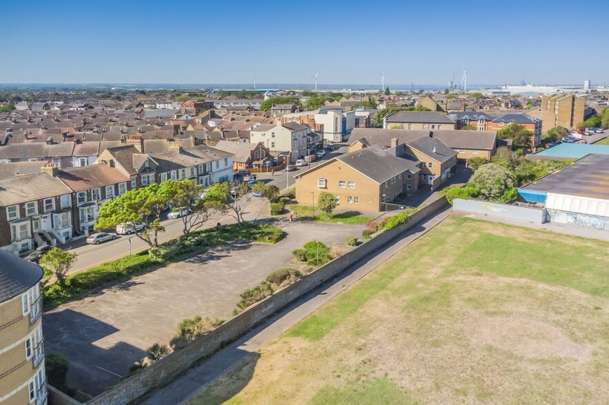 Blackburn Lodge Broa, Sheerness for sale - Building Photo - Image 2 of 4