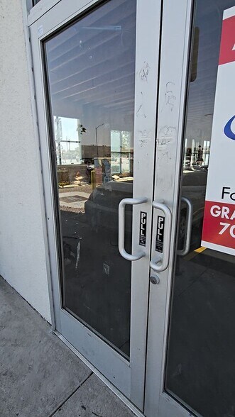 3993 S Maryland Pky, Las Vegas, NV à louer - Vidéo sur l’inscription commerciale - Image 2 de 5